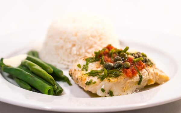 green beans on white ceramic plate