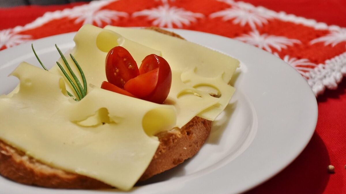 cheese bread, loaf, bread topping, cheese, cut cheese, emmental, butter, to dish out, enjoy, meal, enjoy the meal, bread time, cheese bread, cheese bread, cheese bread, cheese, cheese, cheese, cheese, cheese, emmental, emmental, emmental, emmental