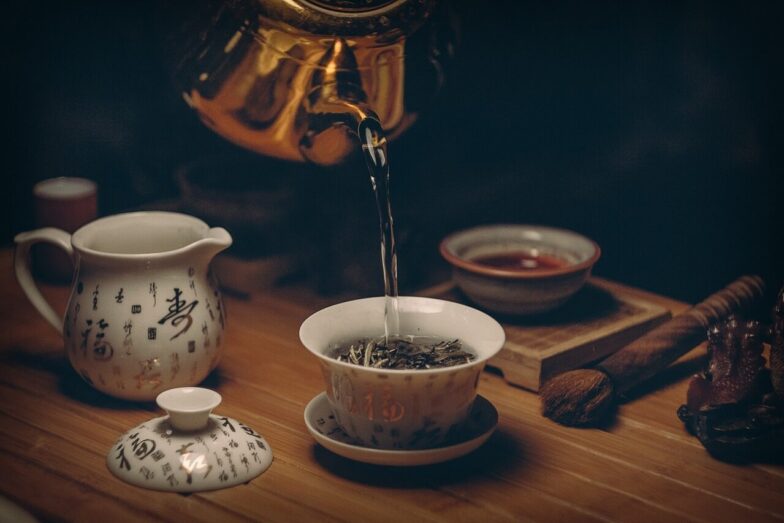 tea, cup, pot, tea leaves, pour, pouring, pouring tea, tea time, tea ceremony, beverage, hot tea, drink, kitchenware, teapot, traditional, black tea, tea cup, green tea