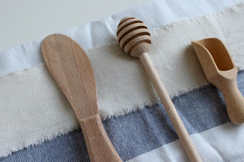 spoon, wood, wooden spoon, wooden cutlery, kitchen cutlery, kitchen, cutlery, wooden knife, carvings, cook, meal, food, rustic, old, kitchen towel