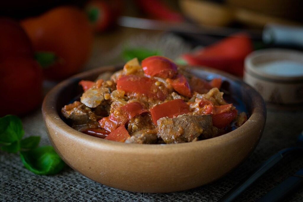 chicken liver, liver with vegetables, hot dish, dish of chicken, chicken liver, chicken liver, chicken liver, chicken liver, chicken liver