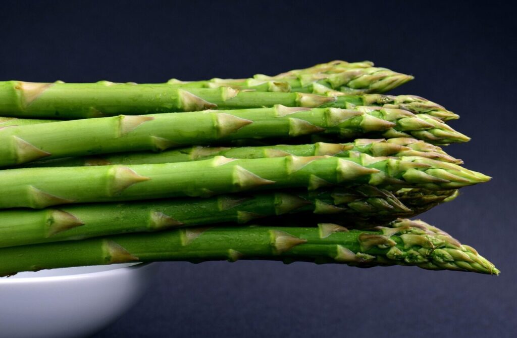 asparagus, green, green asparagus, asparagus time, vegetables, healthy, meal, food, plant, nature, cook, nourishment, yummy, vitamins, vegetarian, vegan, asparagus tips, asparagus, asparagus, asparagus, asparagus, asparagus