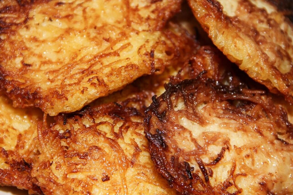 reibekuchen, potato patties, potato pancakes, glitscher, fried, baked, crispy, golden yellow, homemade, potatoes, enjoy the meal, tasty, structure, simple, reibekuchen, reibekuchen, reibekuchen, reibekuchen, reibekuchen, potato pancakes, potato pancakes, potato pancakes, potato pancakes, potato pancakes