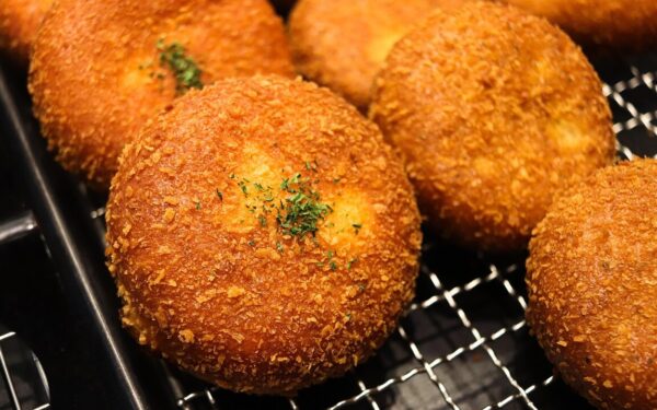 bread, croquette, donut, powder, bakery, korea, baguette bread, dessert, xclusive, fry bread, baker, perforated design evening light, boulangerie, panadería, pastelería, bäcker, cửa hàng bánh mỳ, croquette, croquette, croquette, croquette, croquette
