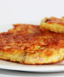 reibekuchen, potato pancakes, potato, flour, egg, pan, applesauce, reibekuchen, reibekuchen, potato pancakes, potato pancakes, potato pancakes, potato pancakes, potato pancakes, applesauce