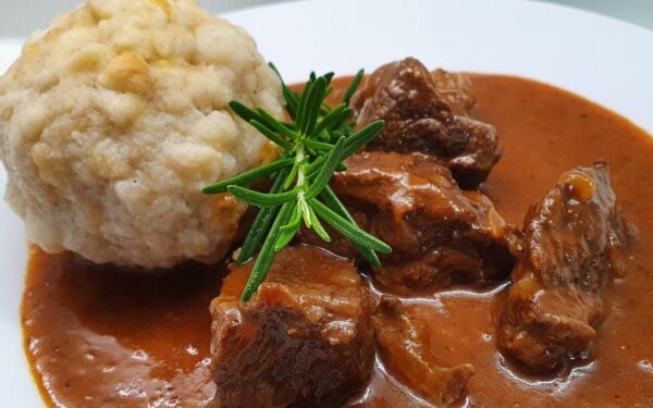 goulash, wiener saft goulash, juice goulash, gulyás, dumplings, bread dumplings, goulash, goulash, goulash, goulash, goulash