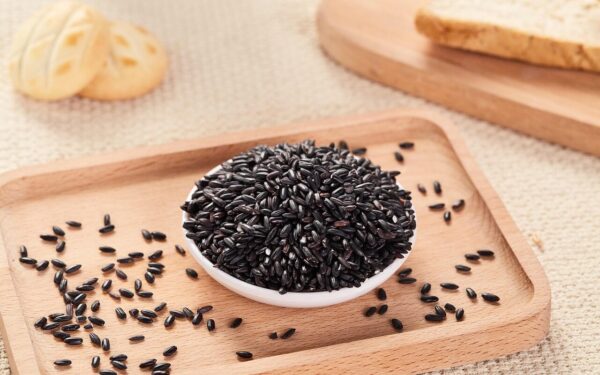 rice, grains, black rice, bowl, tray, table, bread, black rice, black rice, black rice, black rice, black rice
