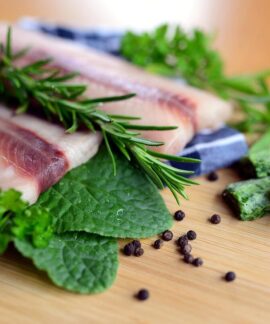 fish, salmon, wild salmon, fillet, fish fillet, nature, salmon fillet, raw, ingredients, herbs, food, fresh, fresh ingredients, food preparation