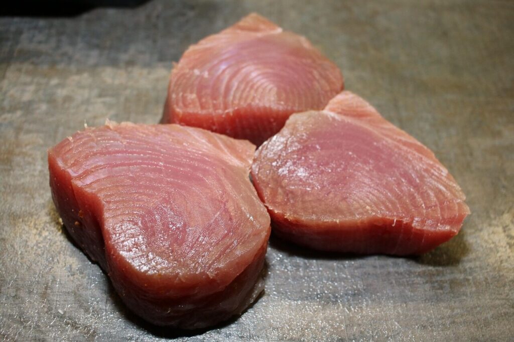 tuna, fish, fillet, tuna fillet, raw, sushi, seafood, nature, meal, fresh, yummy, healthy, protein, gourmet, fish fillet