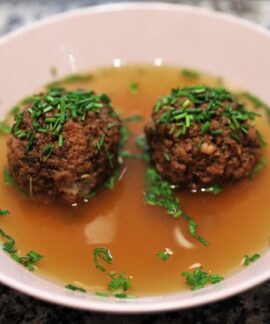 liver dumpling, liver dumpling soup, soup, broth, meal, soup, broth, broth, broth, broth, broth