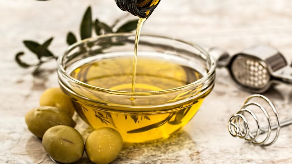olive oil, olives, food, oil, natural, organic, salad dressing, healthy, nutrition, vegetable oil, ingredient, gastronomy, culinary, vegan, food preparation, pouring, bowl, product, olive oil, olive oil, olive oil, olive oil, olive oil, food, oil, oil, oil