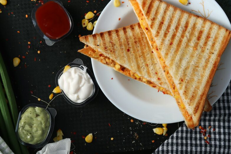toasted bread with tartar sauce