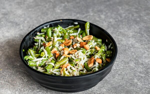 vegetable salad in black bowl