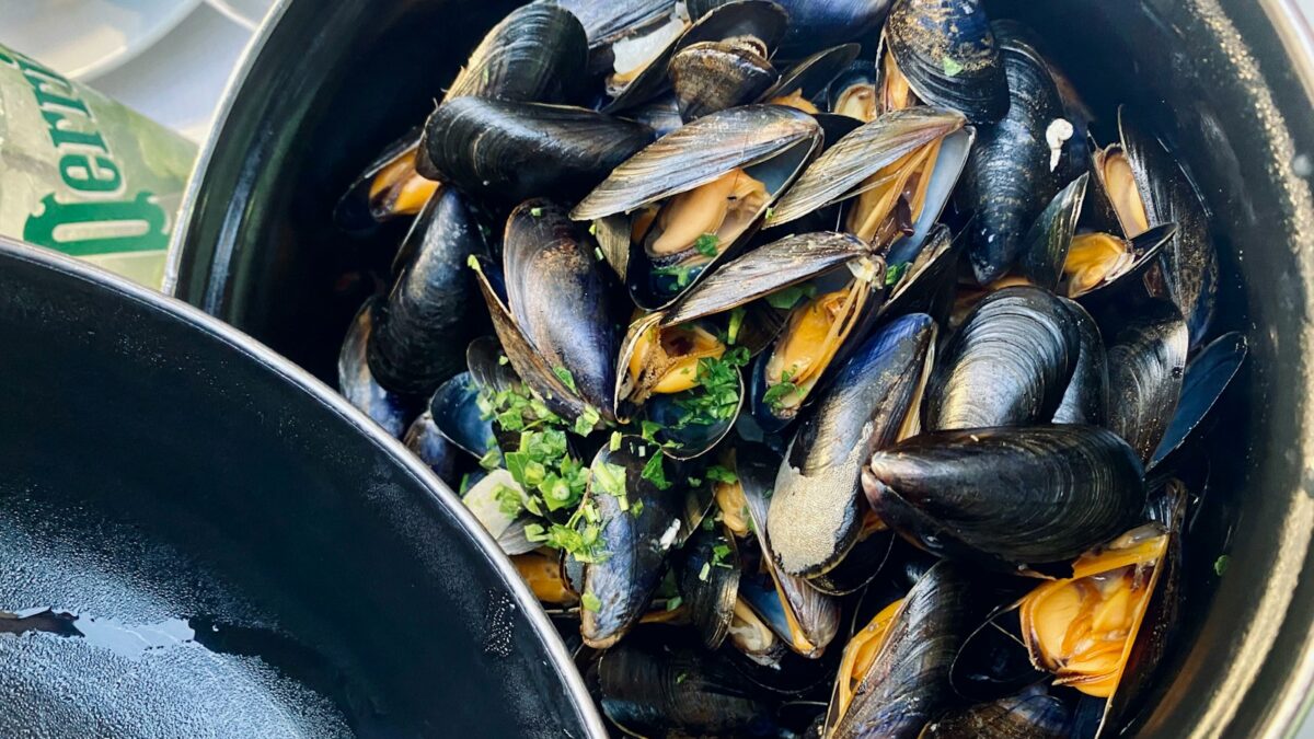 black fish on black round container