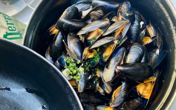 black fish on black round container