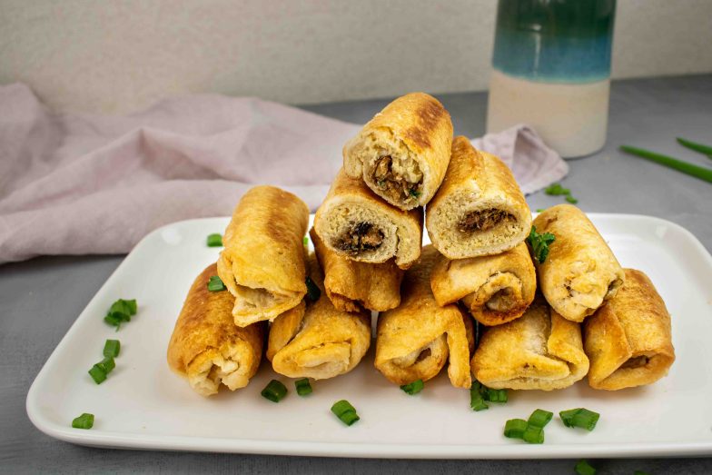 Greiti suktinukai su skumbre keptuvėje