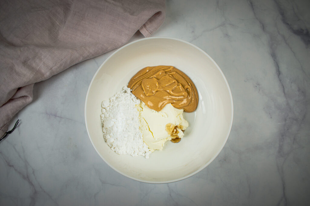 Riešutų sviesto ir šokolado putėsiai. Riešutų kremas