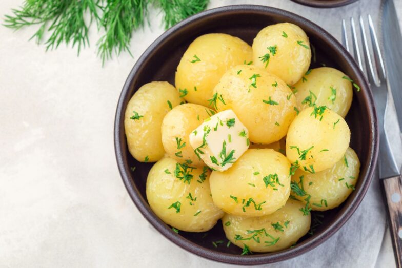 Bulvės su krapais. Canva nuotr.