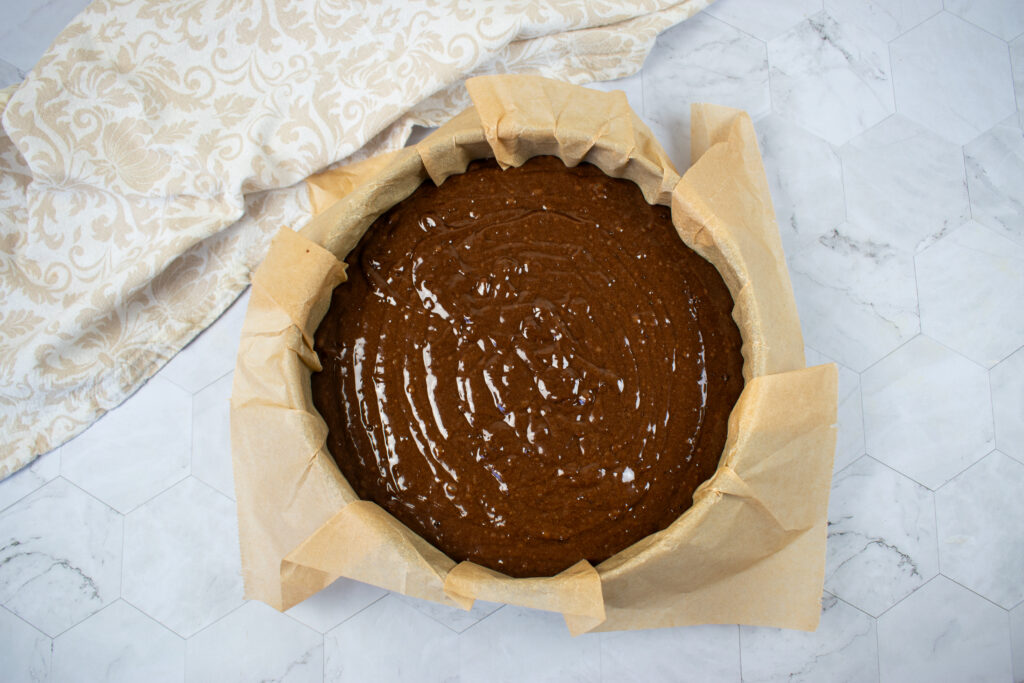 Vokiškas šokoladinis tortas. Tešla formoje