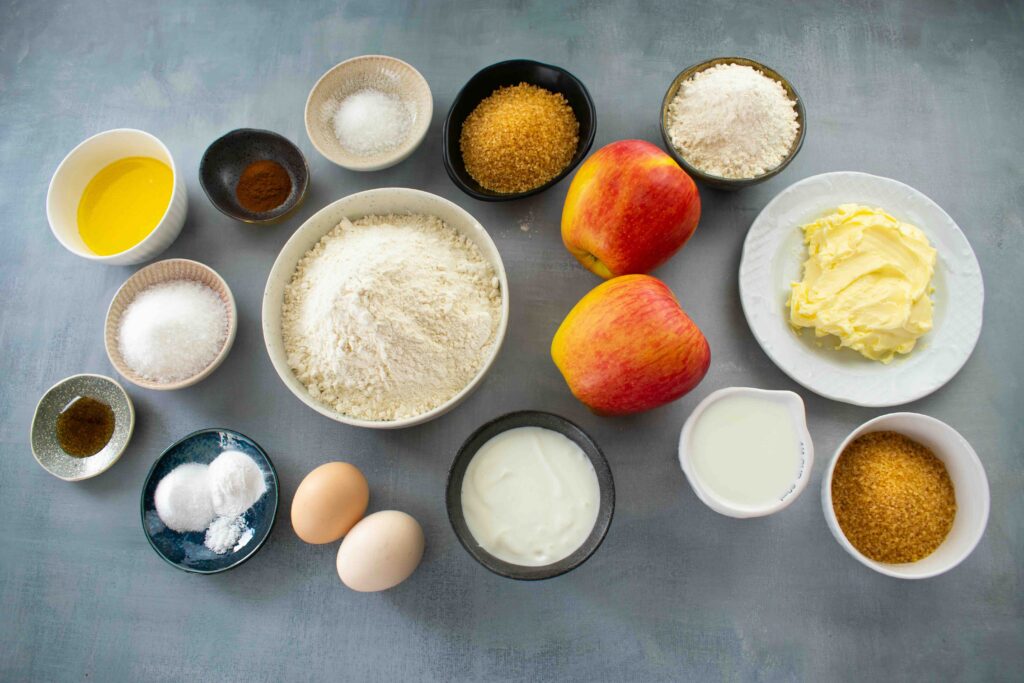 Trupininiai keksiukai su obuoliais. Ingredientai