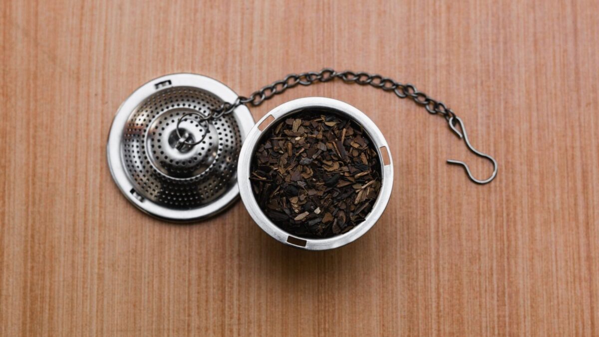Tea strainer. Photo by Pexels.