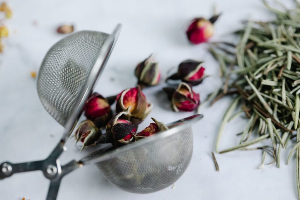 Tea strainer. Photo by Pexels.